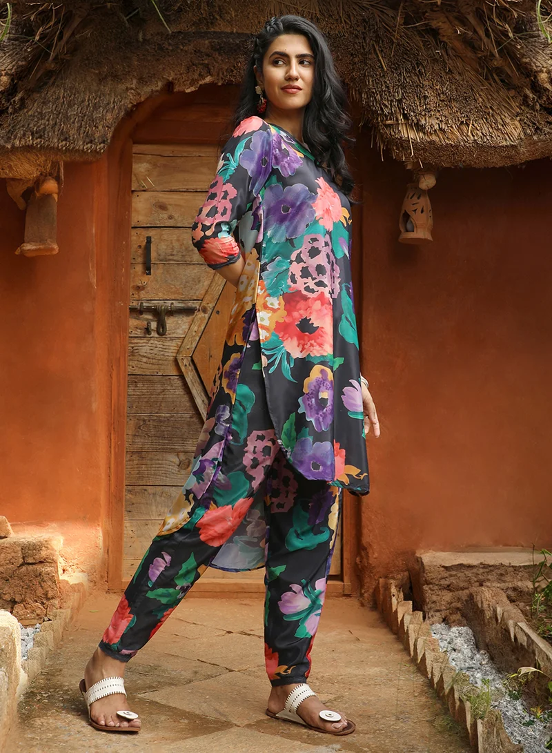 Qissa  Women's Midnight Black Botanical Cluster Kurti With Trousers For Casual Wear | V-Neck | Quarter Sleeve | 2 Piece Kurta Set Designed With Comfort Fit For Everyday Ethnic Wear for Women | Best Price UAE